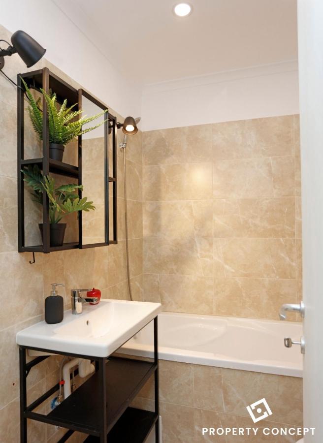 Avangarde Concept Studio Roşu المظهر الخارجي الصورة
